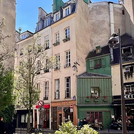 Notre Dame In Full Colors With Ac *