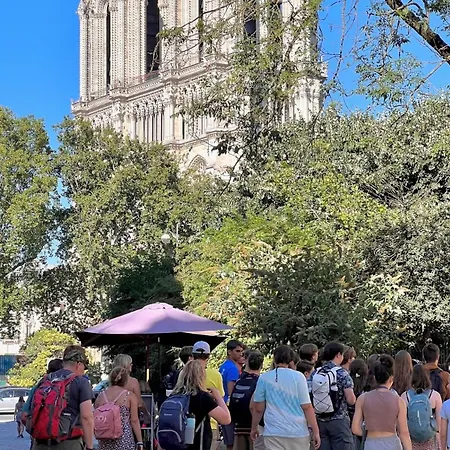 Notre Dame In Full Colors Lejlighed *