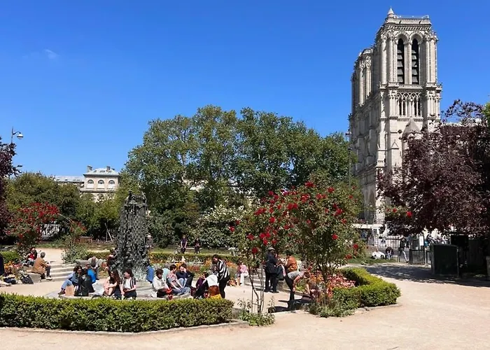Notre Dame In Full Colors דירה *